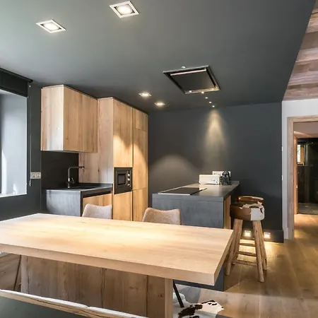 Apartment By Totiaran *